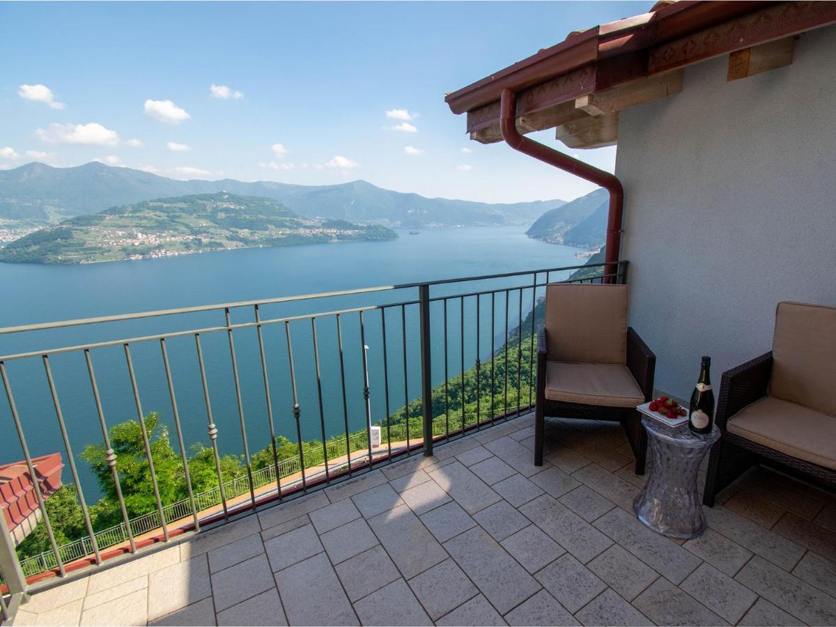 Cherubino - Stunning Lake View With Swimming Pool Parzanica Exterior foto
