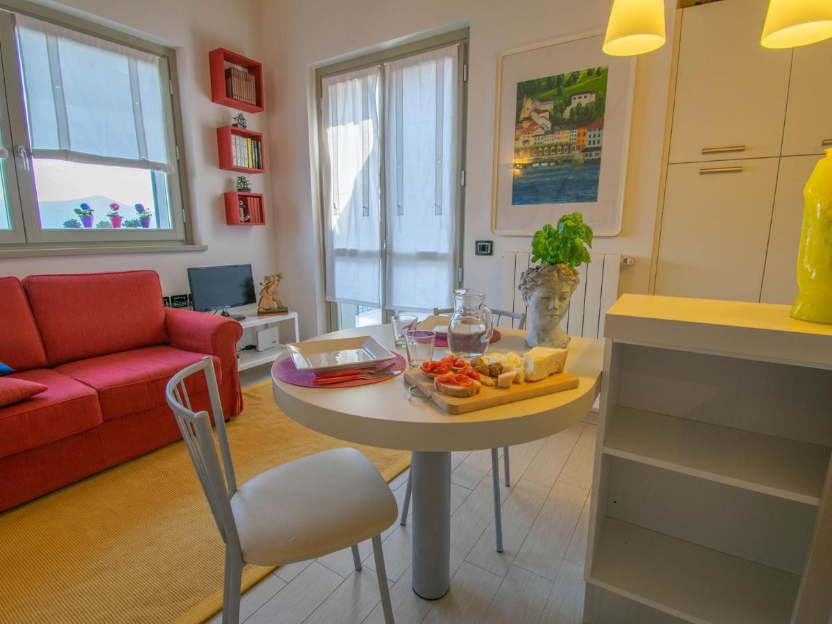 Cherubino - Stunning Lake View With Swimming Pool Parzanica Exterior foto
